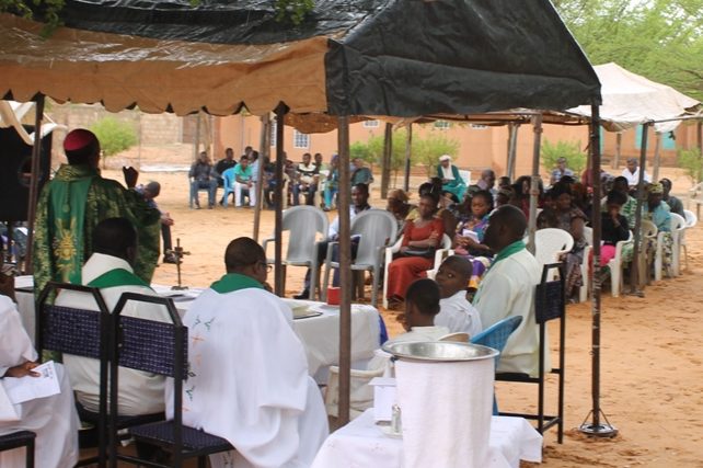 Archive image of a priest celebrating Holy Mass in Maradi Diocese, Niger in 2017