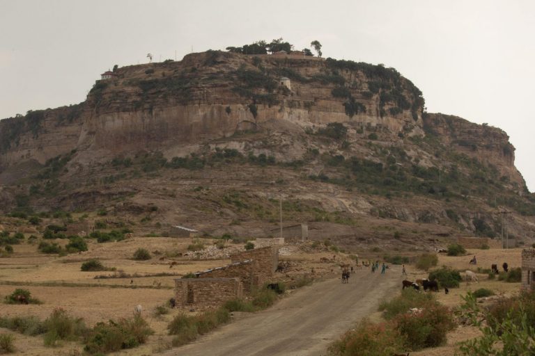 With image of Tigray region of Ethiopia (©Aid to the Church in Need/Magdalena Wolnik)