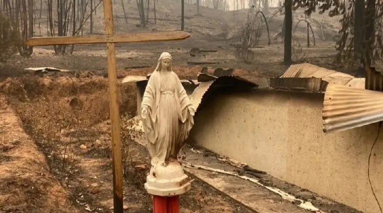 A chapel in Santa Juana destroyed by fire in February 2023 (Image: Monsignor Fernando Chomali).