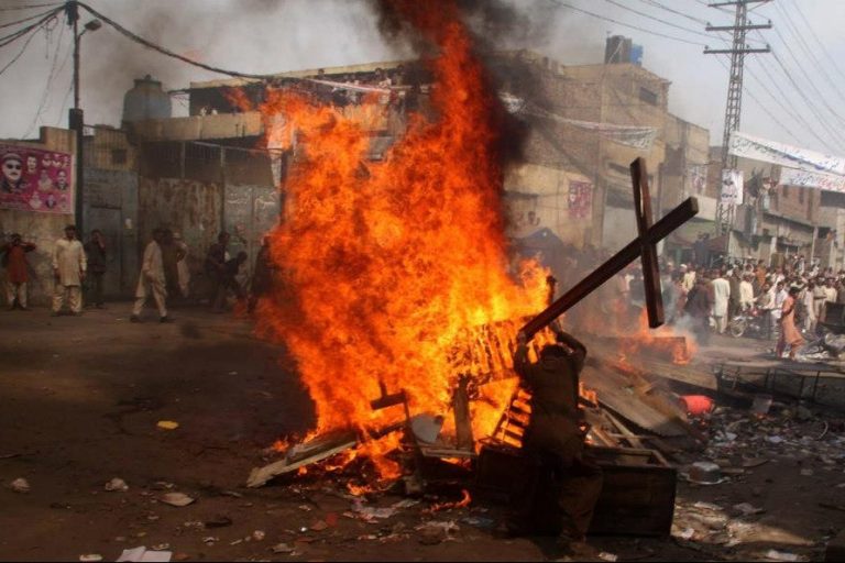 Attack on Joseph Colony Lahore (Image: Michael Massey)