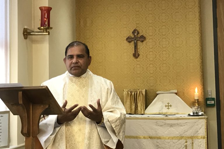 Father Abid Tanveer celebrating Mass at the UK office of ACN.